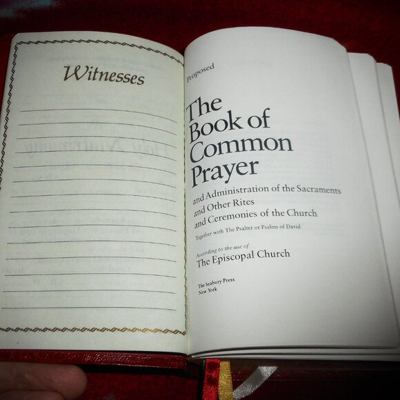 Episcopal Book of Common Prayer Red Leather w/Inscription (Seabury Press, 1977) - Picture 6 of 11